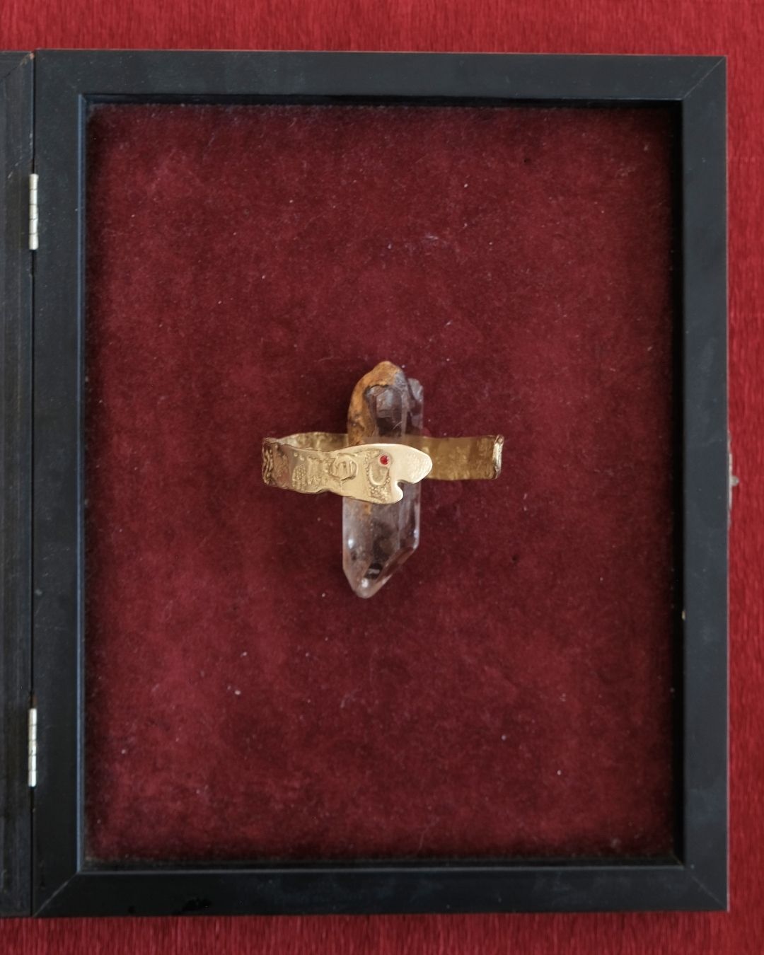 Fish Bracelet in Bronze – Red Cubic