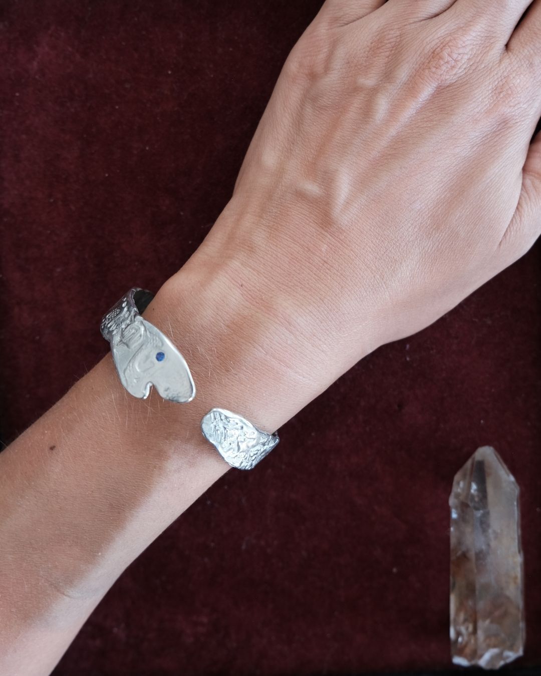 Fish Bracelet in Alpaca – Light Blue
